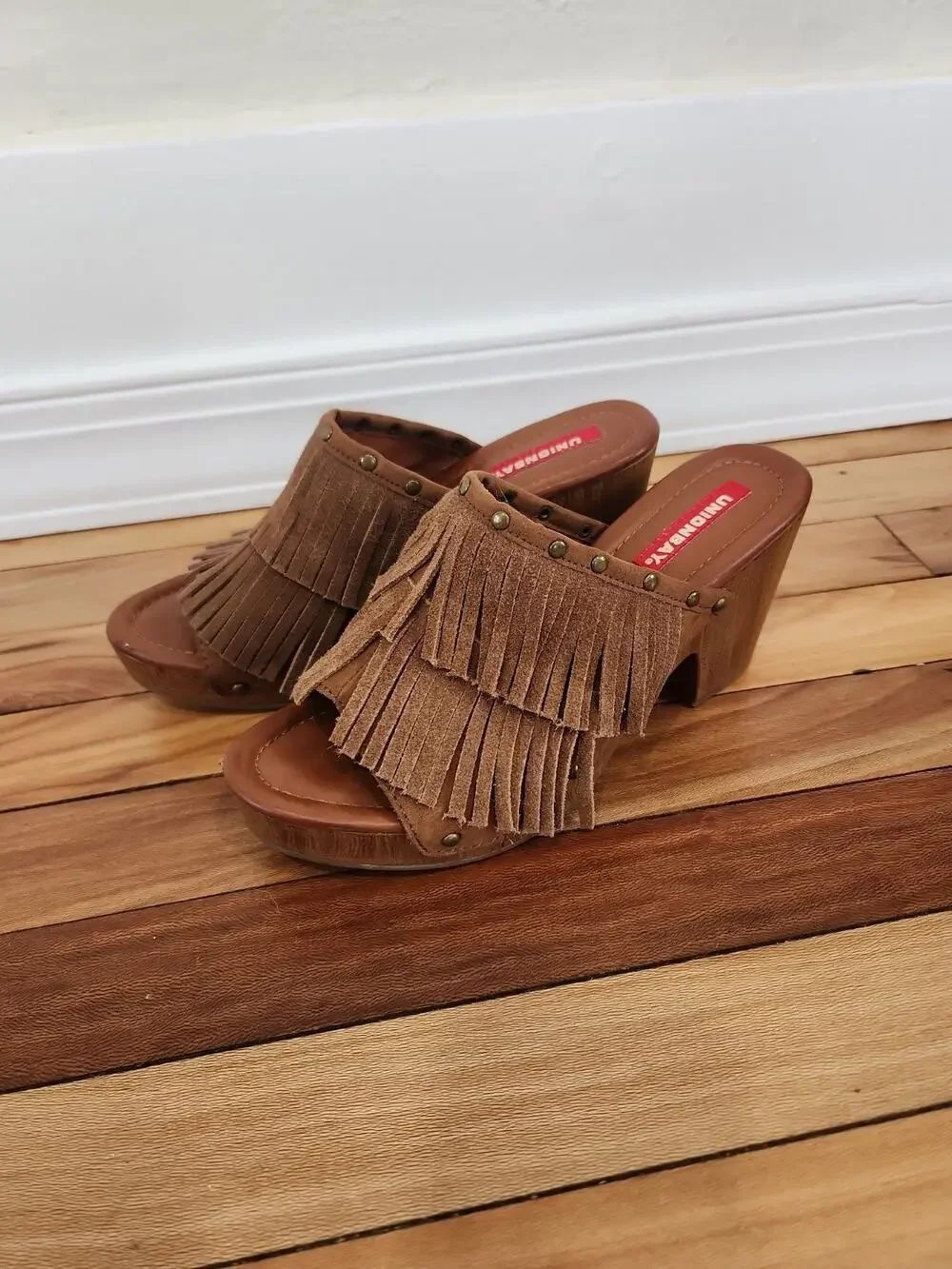 Union Bay Clogs Women's 8.5M Leather Fringe Block Heels Slip-on Y2K 90's Retro